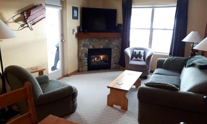 Silver Star Mountain Apartment | Snowbound