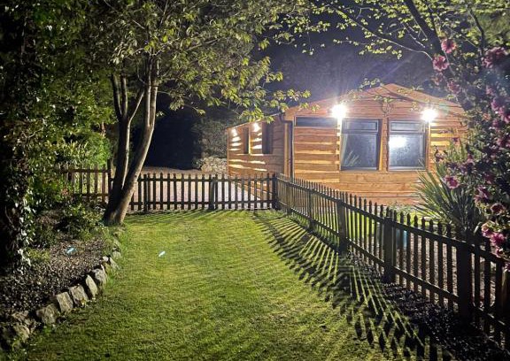 Llanrug Ski Chalet | Snowdonia cabin