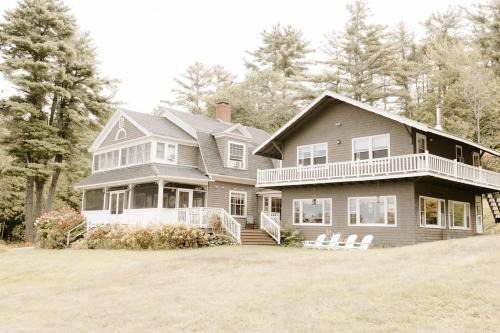 Eaton Hotel | Snowvillage Inn
