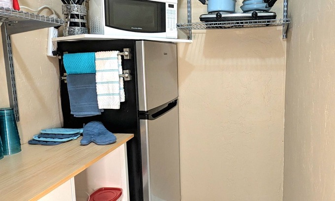 South Lake Apartment | Snug Spot for Spot: Cozy Retreat Month-Long Stays