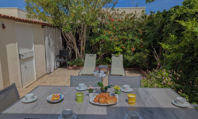 Le Grau-Du-Roi Ski Chalet | Sol-y-Days Grau Village, Holiday home with large terrace