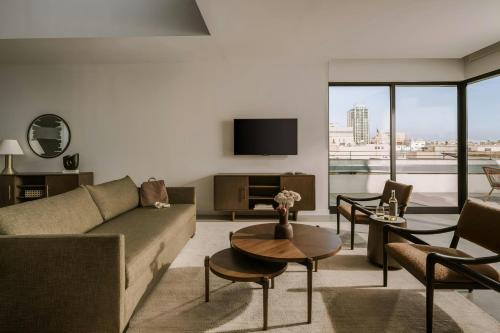 Downtown Los Angeles Apartment | Sonder by Marriott Bonvoy The Winfield Apartments Downtown LA