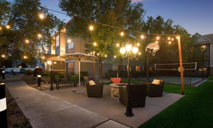 Reno/Tahoe Airport Hotel | Sonesta ES Suites Reno