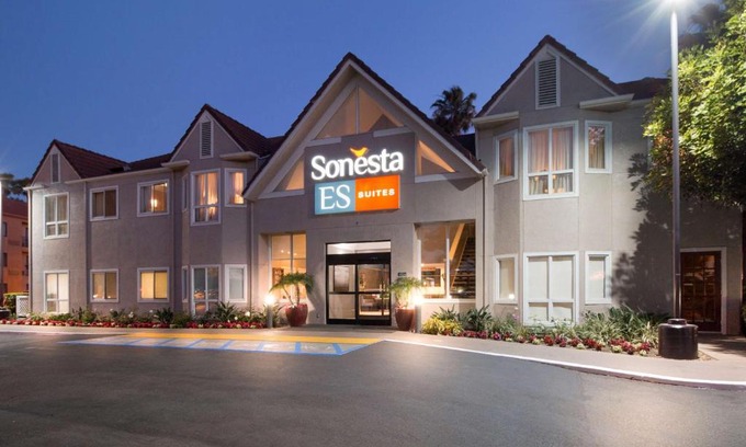 Downtown Village Hotel | Sonesta ES Suites Huntington Beach Fountain Valley