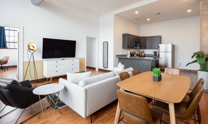 West Poplar Apartment | Sosuite | 2BR Apt w W/D, Gym, On-Site Restaurant