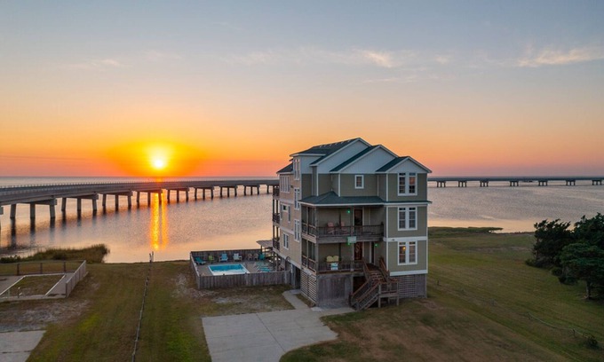 Rodanthe House | Soundfront home in Rodanthe with stunning views! Watersports enthusiast's dream!