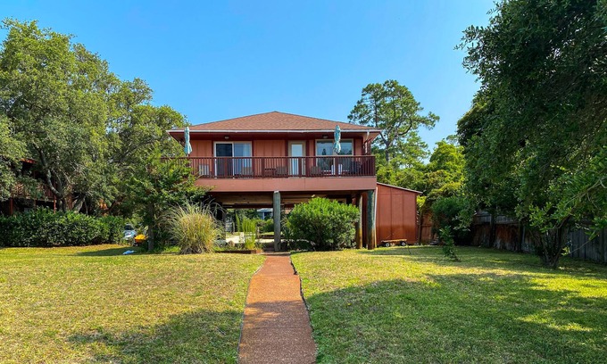 Gulf Breeze House | Soundside Cove Beachfront Retreat | House in Gulf Breeze
