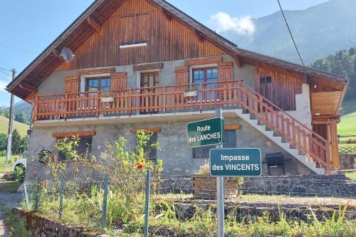 Saint-Pierre-d'Entremont Ski Chalet | Sous l'Alpette en Chartreuse