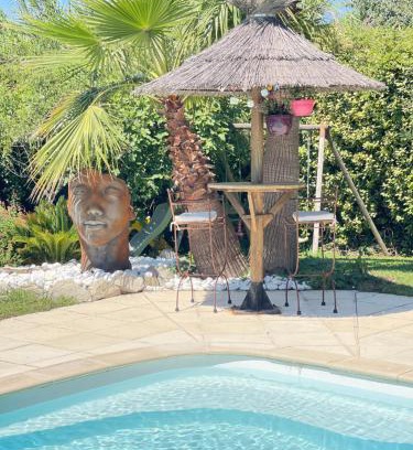 Saint-Jean-de-Cornies Villa | Sous la Paillote.