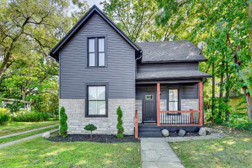 Near Northwest House | South Bend Stay Close to Notre Dame!