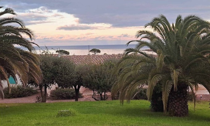 Favone Apartment | South Corsica, 150 m walk to beach, swimming pool, tennis, hiking, activities