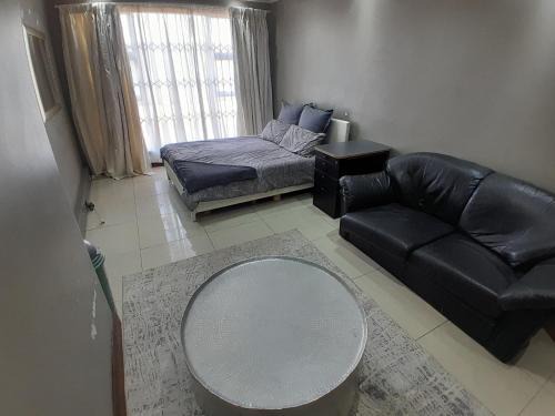 Greater Johannesburg Metropolitan Area Bed & Breakfast | South gate guest house