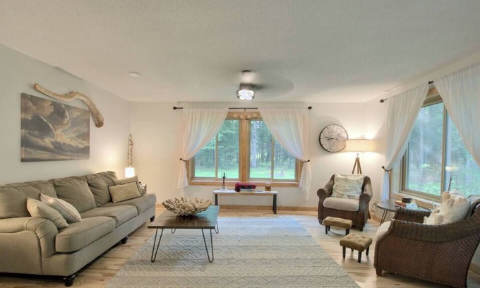 Herbster House | South Shore Chalet | Comfort and Fun By the Lake