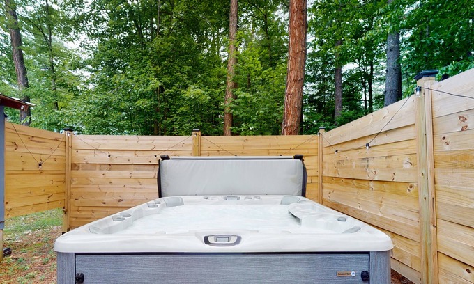 Silver Lake House | South Way Retreat | Dog-friendly house with hot tub & firepit, next to White Lake