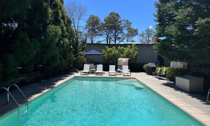 Shinnecock Hills House | Southampton Water View, Modern Architecture House