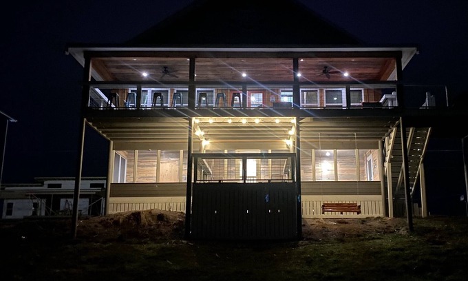 Glenwood Cabin | SOUTHERN COMFORT IS BOOKING FAST FOR SUMMER! The name speaks says it all!