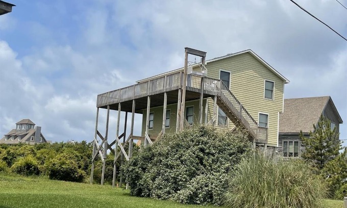 Hatteras House | SOUTHERN STAR cottage
