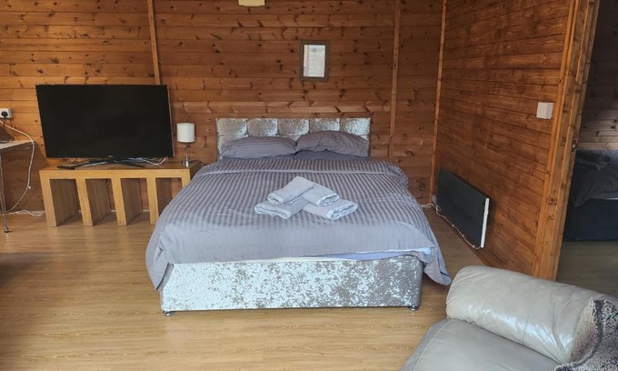 Didcot Apartment | Southernwood - Family Lodge