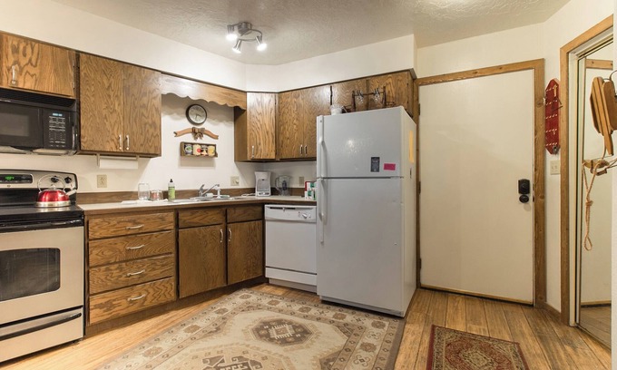 Steam Engine Meadows House | Southview Lodge