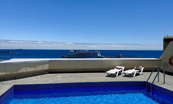 Santa Cruz de Tenerife Apartment | Sovhispan Sc Tenerife Pool
