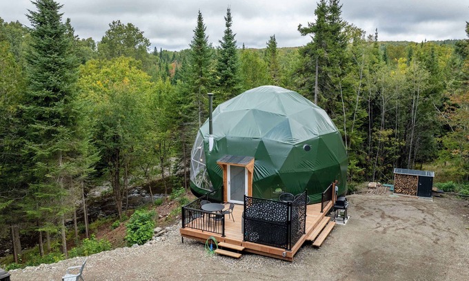 Montmagny Regional County Municipality Ski Chalet | SPA et Riviere - Les Domes de la Riviere Alick