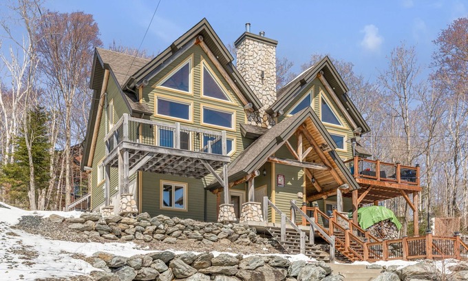 Saint-Philemon Ski Chalet | SPA , Montagne, Table de babyfoot - Le Pionnier