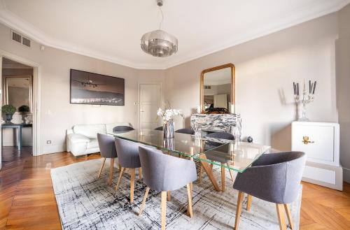 Ternes Apartment | Spacieux et élégant appartement Porte des ternes