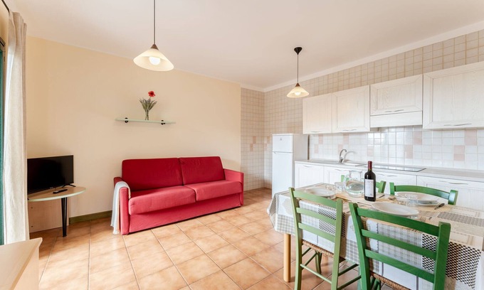 Santa Teresa di Gallura Apartment | Spacious apartment near Beach & Pool