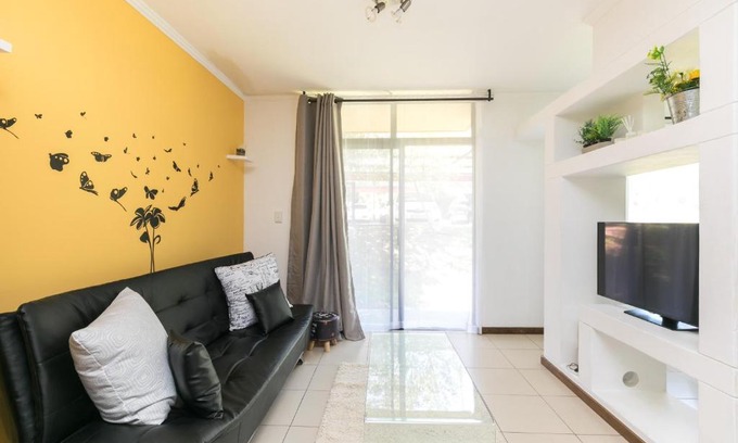 Greater Johannesburg Metropolitan Area Apartment | Spacious 1 Bed in a secure golf estate.WIFI