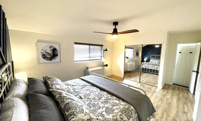 Yorktown House | Spacious 1 bedroom less than 1 mile to Beach & DT