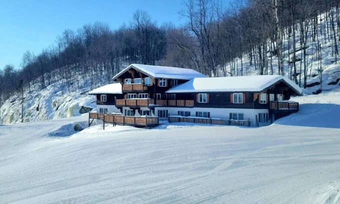 Upson Ski Chalet | Spacious 10-bedroom chalet with WiFi and AC in delightful Upson - Floor 2
