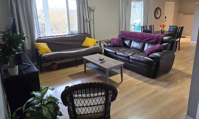 Central Okanagan House | Spacious 2 bedroom suite near Wood Lake with a view. Family/pet friendly!