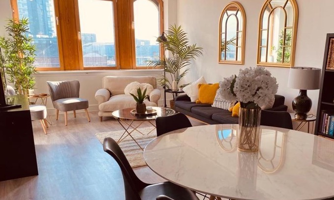 St Luke's Apartment | Spacious 2 Bedroom City pad in Old Street London