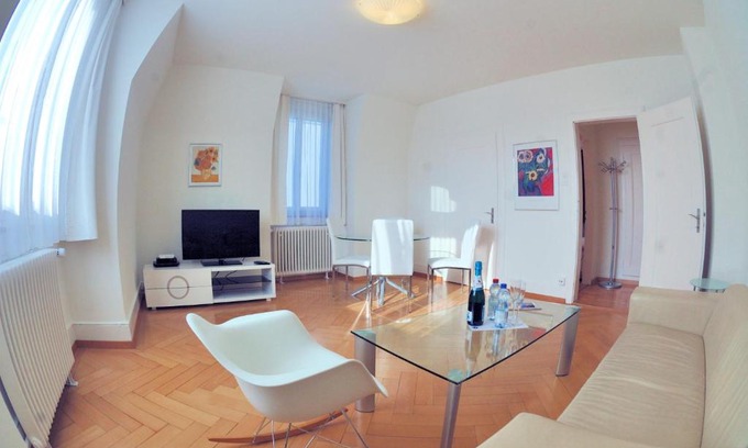 District 2 Apartment | Spacious 2-bedroom near lake - Stardust 32