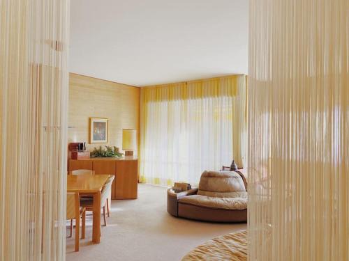 Casbeno Apartment | Spacious 3 bdr 2 bath, 5 min from Varese Center