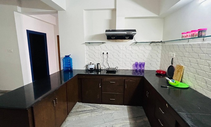 Visakhapatnam Apartment | Spacious 3-bedroom apartment with AC, WiFi in brilliant Visakhapatnam
