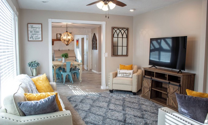 Panguitch House | Spacious 3 bedroom 2 bath home less than 25 miles from Bryce Canyon.