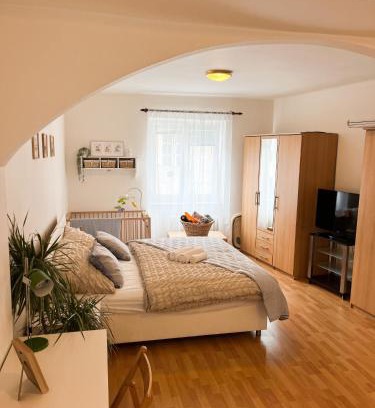 Nivy Apartment | Spacious 3-Room, Family-Friendly, Baby-Friendly, Near Center, Free Parking