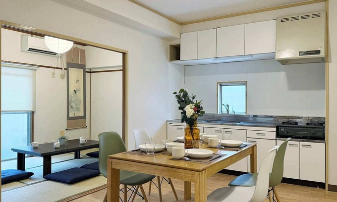 Hiroshima City Centre Apartment | Spacious 3BR Apt for 9 ppl near PeacePark