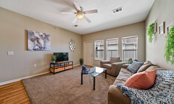 Bay Area Condo | Spacious 4 Bed 4 Bath Condo with Amenity Galore and Pool 4302