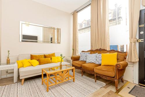 Munster Apartment | Spacious 4-Bed Fulham Stay Walk to River Thames