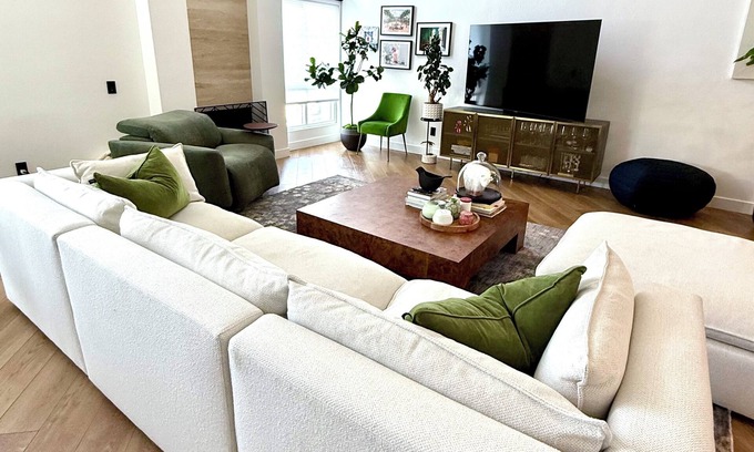 Huntington Beach House | Spacious 4-bedroom house with AC, WiFi in cool Huntington Beach