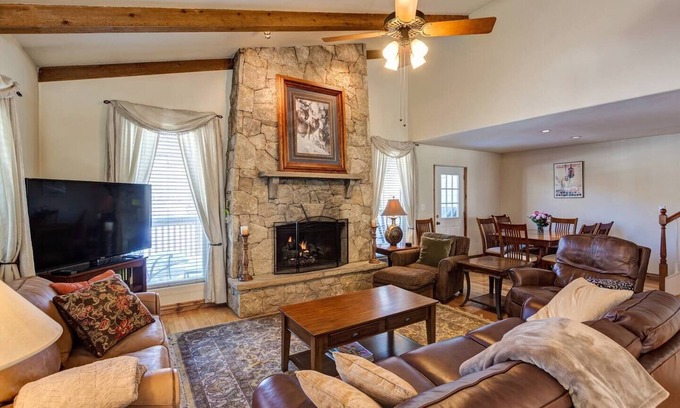 Eagle-Vail House | Spacious 4 bedroom, 4 full bath house Beaver Creek Vail skiing