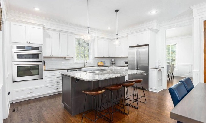 New Albany House | Spacious 4-bedroom house in charming New Albany.
