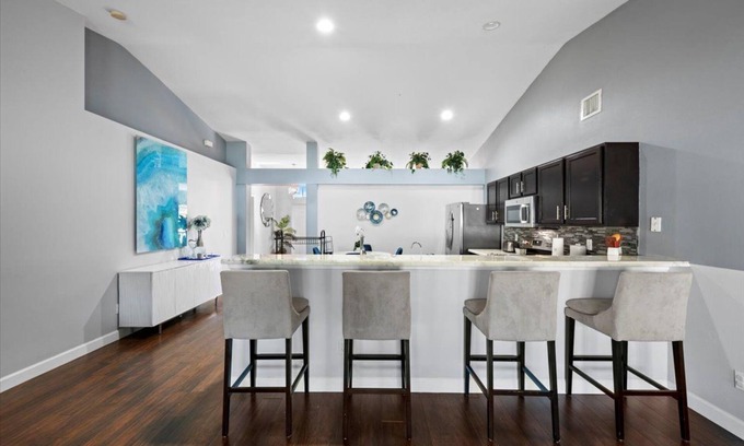 Vero Lake Estates House | Spacious 4-bedroom Retreat in peaceful Vero Beach Florida