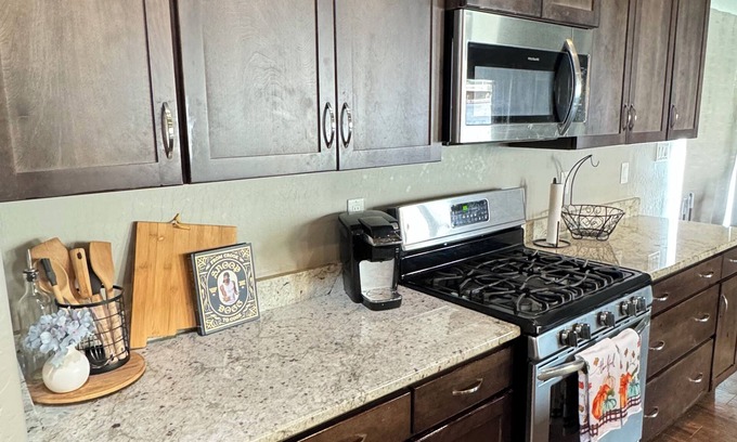 Northeast Heights House | Spacious 4-bedroom house in brilliant Albuquerque mountain views