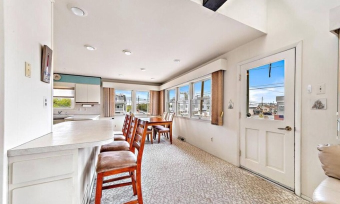 Ship Bottom House | Spacious 4-bedroom house in marvelous Ship Bottom. QUICK WALK TO THE BEACH!