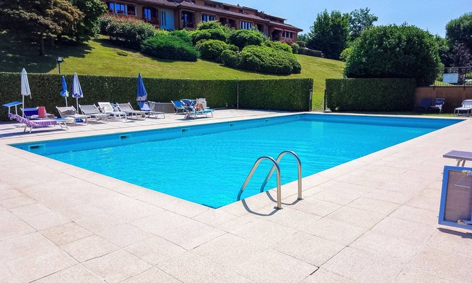 Vignone Apartment | Spacious 4½-room apartment with 3 balconies, pool and children's pool