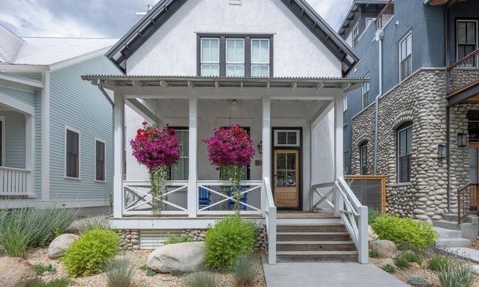 Buena Vista House | Spacious 4BR Mountain Retreat with Outdoor Living & Stunning Views in Buena Vista