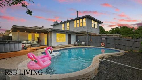 Duncanville House | Spacious 5BR Getaway with Pool